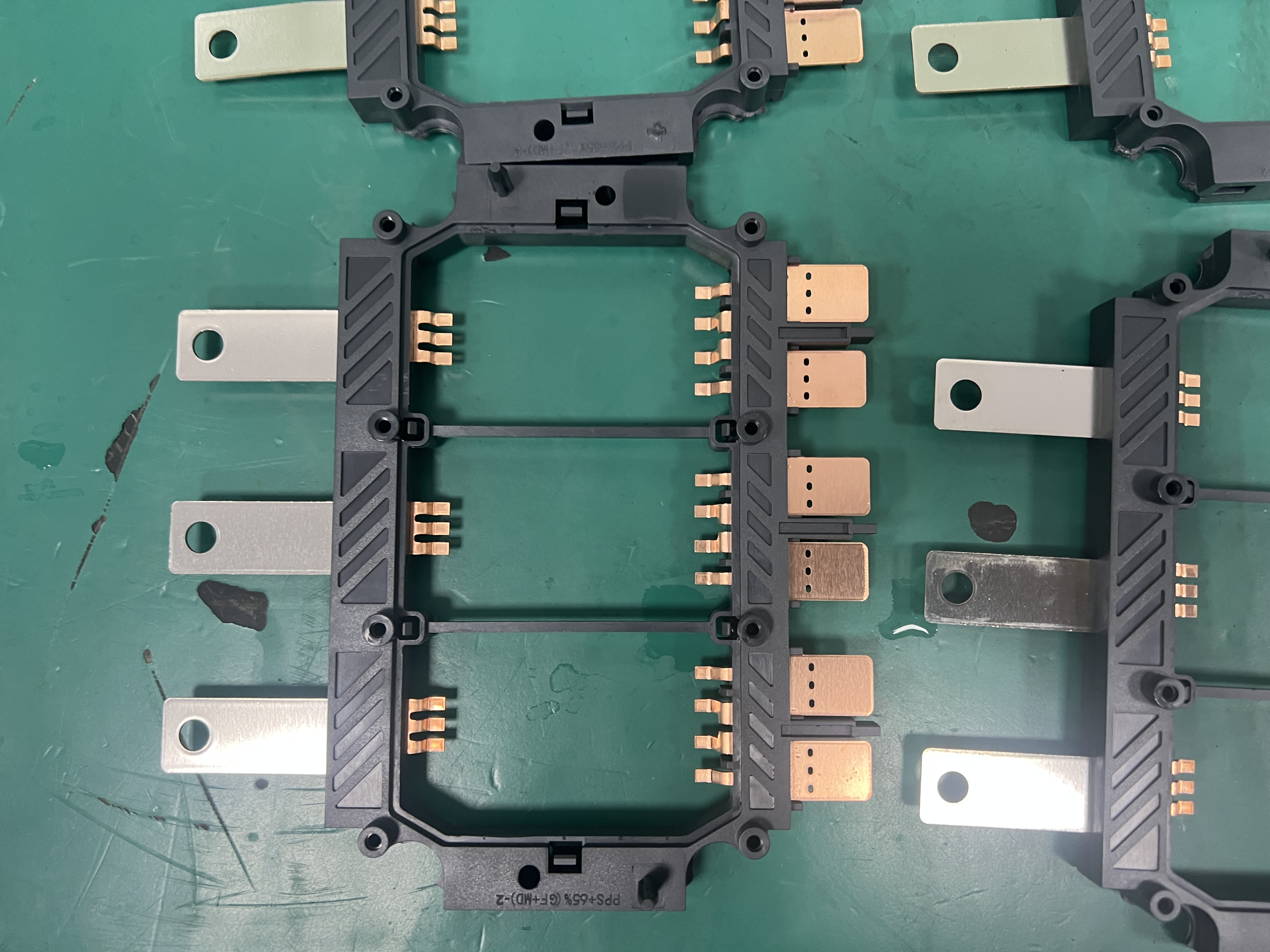 洗電芯連接集成母排毛刺 